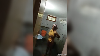 Indian Teen Flashing Her Pussy While Drying Off In The Fucking Washroom