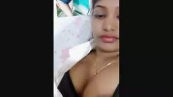 Desi Chick Flashing Her Massive Titties On A Filthy Video Call