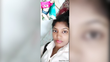 Desi Chick Flashing Her Massive Titties On A Filthy Video Call