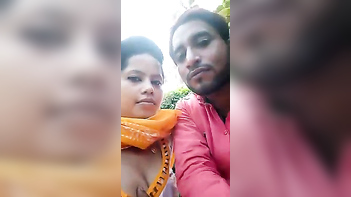 Indian Babe Sucking Dick In Public Park, Wild Sex Session Caught On Camera