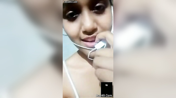Indian Chick Shows Off Her Massive Tits in Steamy Video Call With Her Man