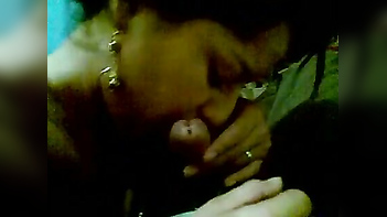 Amateur Bangalore College Chick Sucks Dick Like A Damn Pro