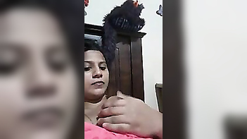 Desi Chick Masturbating on Cam, Pussy Dripping Wet, Fingering Like a Pro