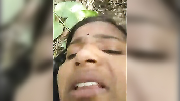 Mallu Babe Moans Loud While Getting Pounded Outdoors