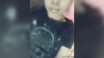 Babe Teases Her BF with Dirty Hindi Talk, Showing Off Her Perfect Body