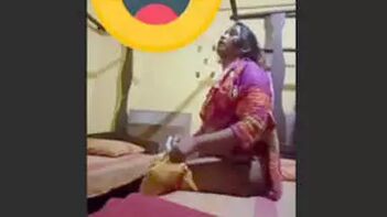 Desi Slut Gets Fucked Hard For Cash By Hungry Dick