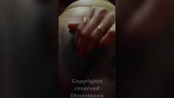 Desi Village Girl Masturbating Like a Fucking Pro