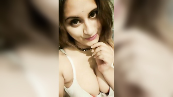 Bitch Gunnjan Aras Strips Down, Revealing Juicy Tits and Pussy in Raw Nude Show