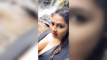 Babe with Insane Cleavage Teases the Shit Out of Me