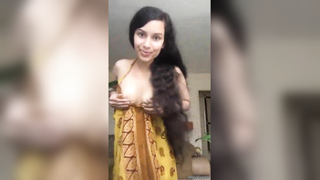 Hot Babe's Fucking Sexy Nude Selfies Drive Fans Wild, Part 2.