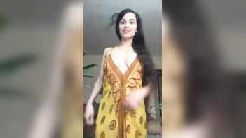 Hot Babe's Fucking Sexy Nude Selfies Drive Fans Wild, Part 2.