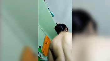 Desi Babe Flashing Her Juicy Tits and Pussy Like a Fucking Pro