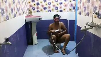 Desi Wife Gets Pounded By Best Friend While Husband’s Away