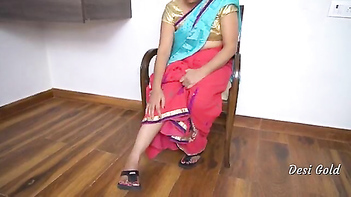 Indian Babe Strips and Fingers Herself Like a Damn Pro