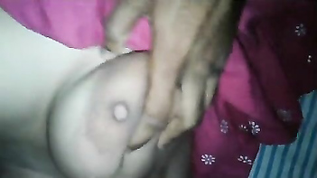 Punjabi Bhabhi From Patiala Shows Off Her Massive Tits in HD Video
