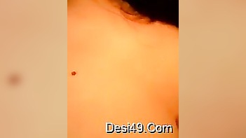 Desi Babe Shows Off Her Wet Pussy in XXX Close-Up Masturbation Scene