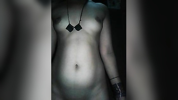 Desi Village Chick Flashing Her Juicy Tits Under the Fucking Moonlight