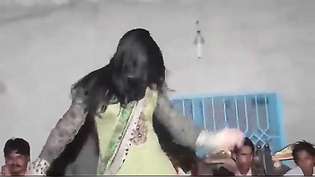 Tamil Girl Nails Mind-Blowing Mujra Dance, Sexy As Hell