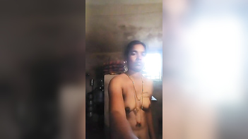 Desi Chick Flashing Her Tits in a Selfie Cam Show, Damn That Pussy