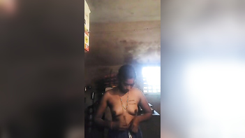 Desi Chick Flashing Her Tits in a Selfie Cam Show, Damn That Pussy