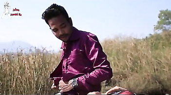 Indian Chick Gets Wild Outdoor With Cousins - XXX MMS Leak