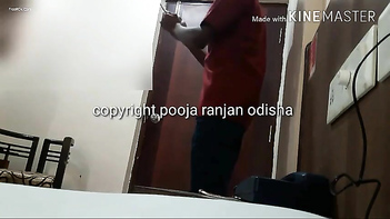 Desi Chick Dares Delivery Dude to Snap XXX Pics, Wild Slutty Adventure Unfolds