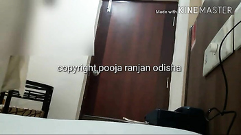 Desi Chick Dares Delivery Dude to Snap XXX Pics, Wild Slutty Adventure Unfolds