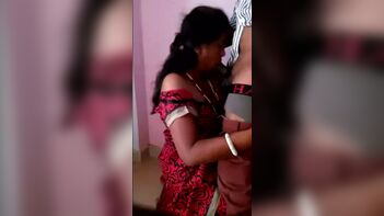 Explore the Wild Side of Desi Sex with Cute Marathi Bhabhi Blowjob Videos