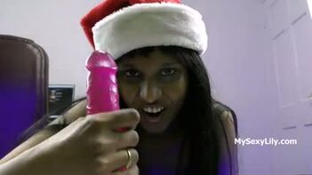 Unmarried Mallu Celebrates Christmas with Sensual Desi Sex Toy!