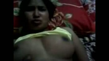 Hot Desi Karnataka Bhabhi Home Sex with Secret Lover