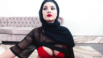 Bhabhi Dances Seductively, Flashing Her Massive Tits and Tight Pussy