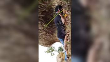 Desi Couple Going At It In The Fields, Quality Porn You Don’t Want to Miss