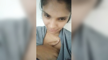 Indian Chick with Massive Tits Shows Off on Cam, Damn That Pussy Looks Tight