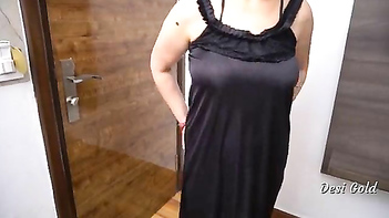 Amazing Desi Babe in a High-Class Sex Session, Damn She’s Hot and Wild!