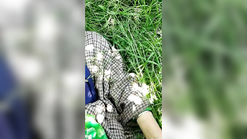 Kashmiri Chick Gets Pounded Hard in Outdoor MMS Video