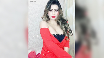 Indian Chick with Insane Tits and a Wild Pussy Shows Off Her Skills