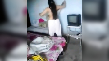 Desi Bitch Does Mind-Blowing Chudai Sex, Sucking XXX Instrument Like A Pro