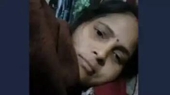 Desi Bhabi Flashing Her Juicy Tits On Video Call With Lover 2