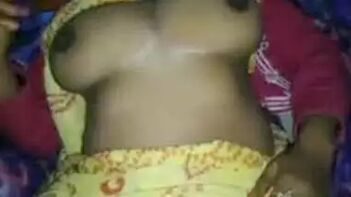 Fucked Hot Booby Aunty in Saree, Pussy Cumming Action Non-Stop
