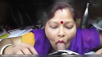 Bhopal Aunty Porn Video Caught on Tape, Dirty Slut Gets Fucked Hard