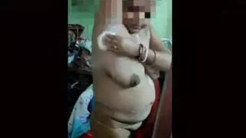 Bengali Boudi Gets Naked, Hubby Catches Her Steamy Session On Camera