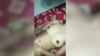 Desi Teen Sucks Dick Like a Pro, Wild Sex Session Caught on Tape