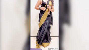 Indian Bhabhi Shows Off Her Juicy Pussy In Secret Hideout