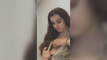 Indian Chick Shows Off Her Pink Pussy On Selfie Cam For Her Damn Boyfriend