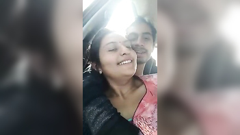 Indian Married Babe Gets Wild XXX Romance With Ex Boyfriend In Car