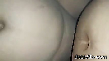 Pooja Bhabhi Sucking Dick in Homemade Video - Wild Sex With Hubby