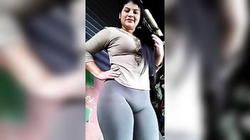 Indian Sex Goddess Shows Off Her Insane Curves in Tight Outfit