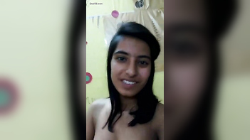 Desi College Chick Flashing Her Juicy Tits in a Steamy Selfie Session