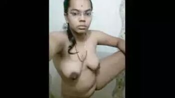 Babe Reveals Juicy Pussy in Explicit Detail, Sexy as Hell