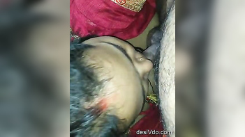 Desi Bhabhi Sucks Dick Like a Pro in This Unbelievably Sexy Video